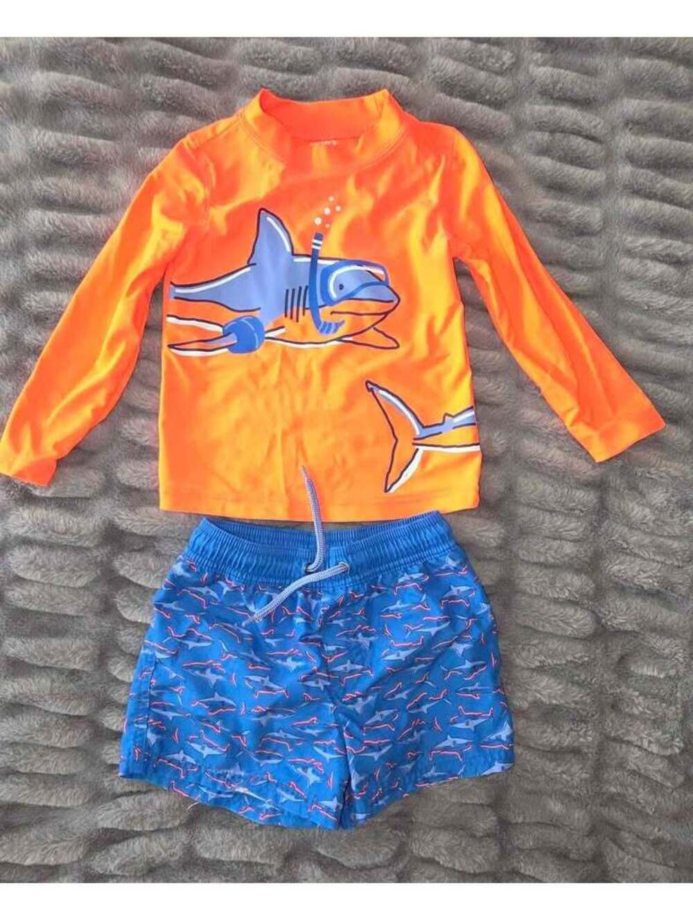 Carter's Toddler Boys Shark Rash Guard and Swim Trunks Set Size 3T
